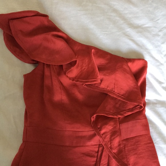 BCBG off the shoulder dress - Picture 2 of 3